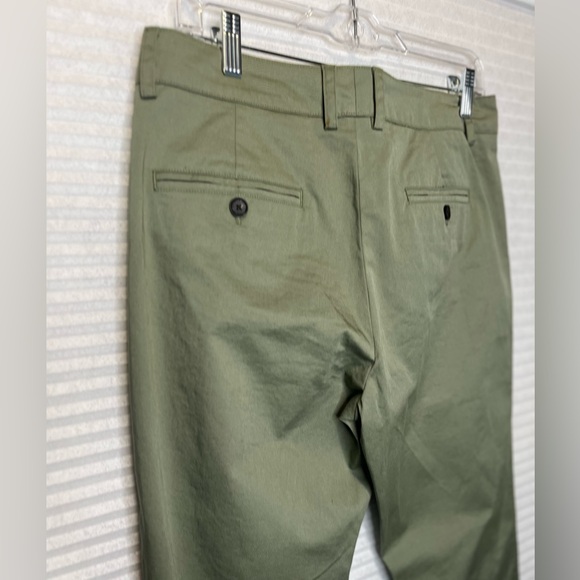 VINCE Women’s Cropped Straight Leg Trouser Pants Sage Green Size 10 L39 W28 - Picture 10 of 12